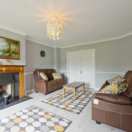 Spacious Modern In Green Space Near Feriehus Dublin